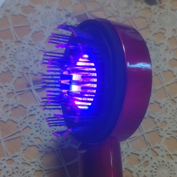 Red Multi-Functional Massage Comb - Picture 13 of 15